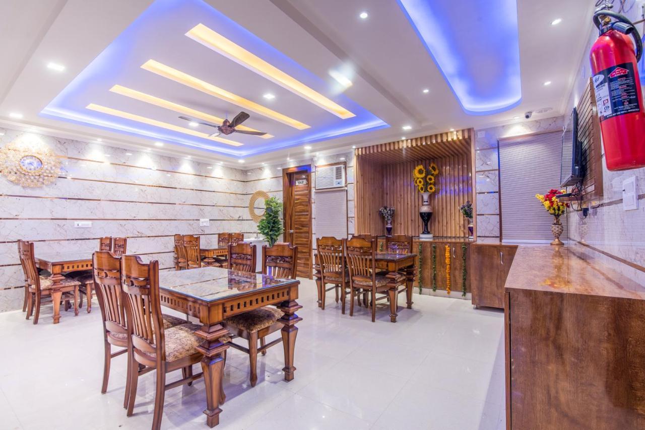 Hotel Festival Mahipalpur At Delhi Airport 뉴델리 외부 사진